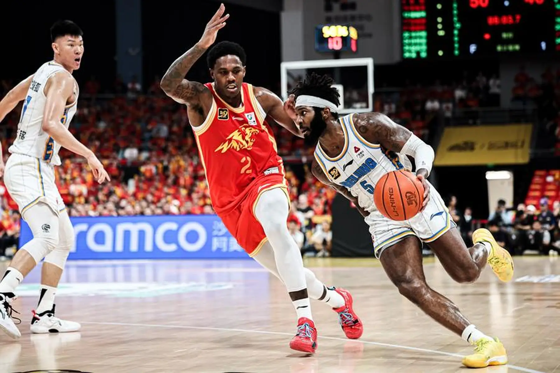 广厦男篮训练开放日；窗口期手感冰凉引欢呼；荷甲在即；高层口径保持一致的简单介绍-米兰网站